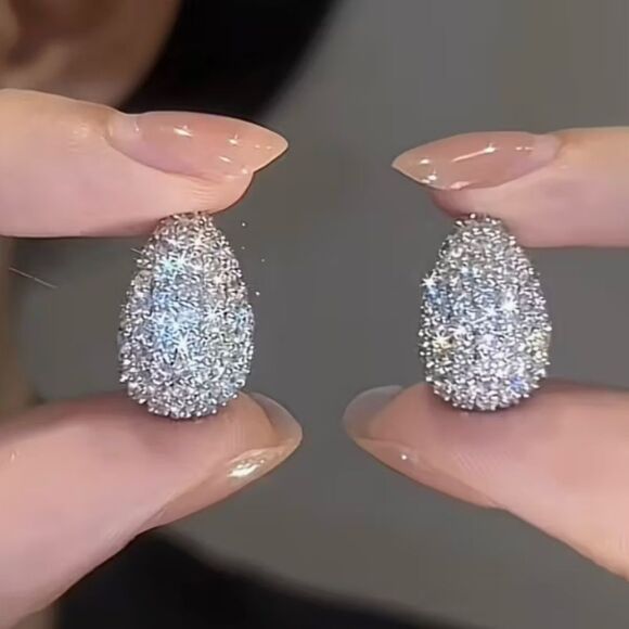 ✨ New Swarovski Crystal teardrop pierced earrings ✨Sellers pick - Picture 6 of 9